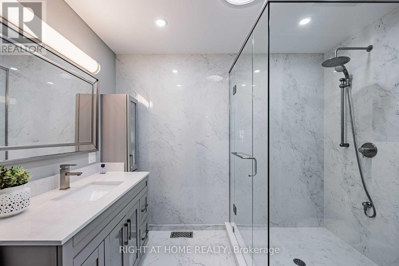 Listing X5871900 - Large Photo # 26