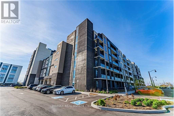#146 -16 CONCORD PL, Grimsby