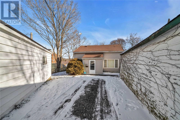 19 BROWN ST, Port Hope