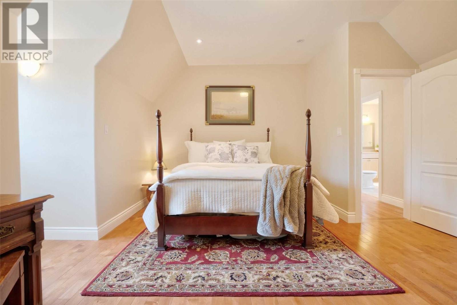 Listing X5873816 - Large Photo # 32