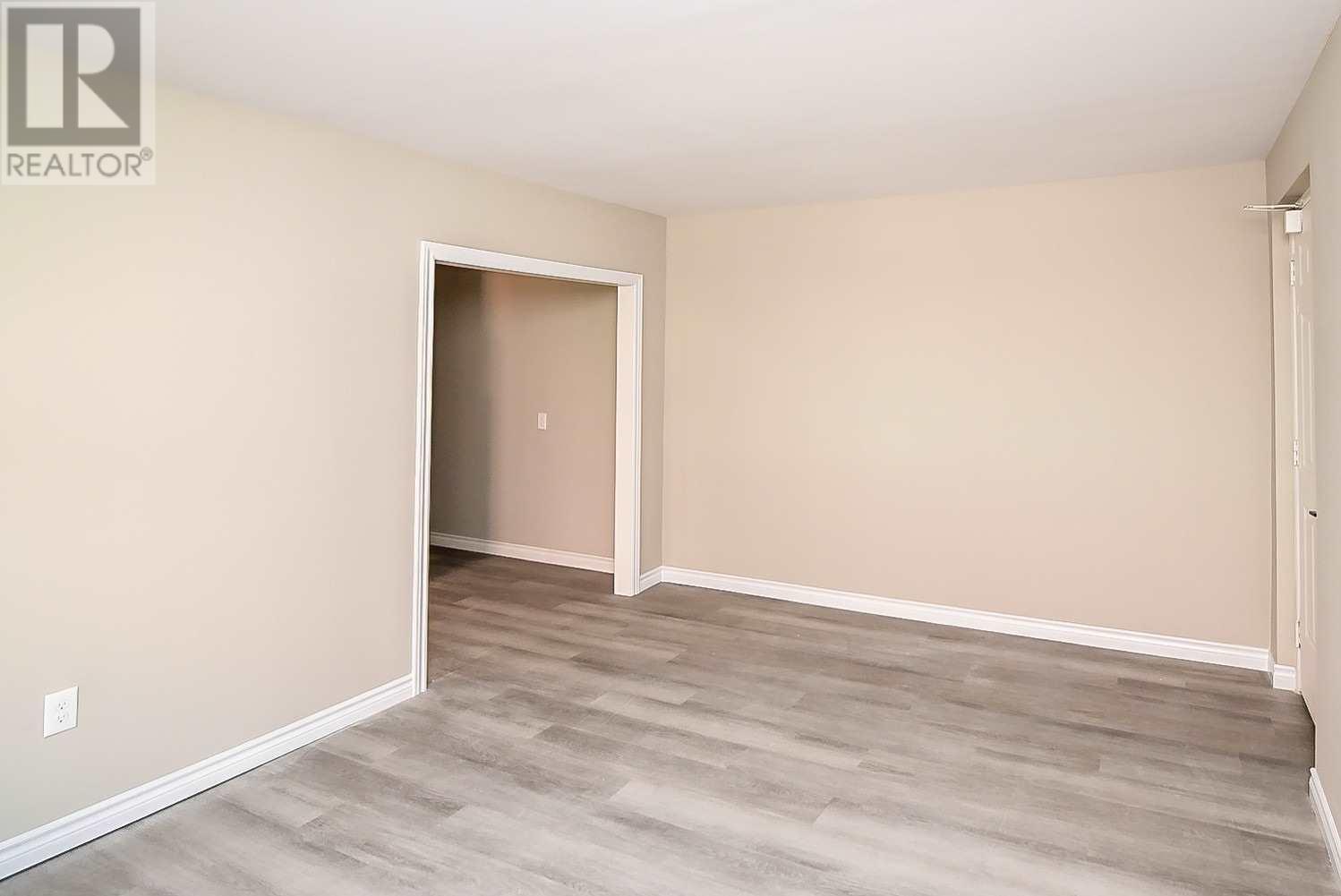 Listing X5875547 - Large Photo # 14