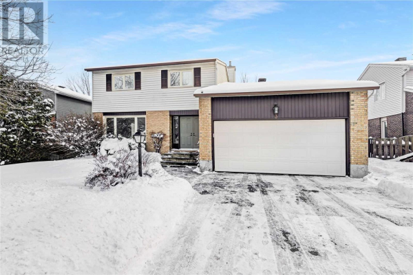 3 BLUERIDGE CRT, Ottawa