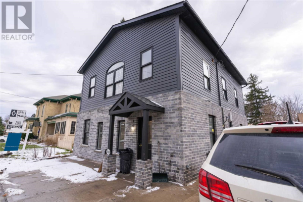 2960 LOBSINGER LINE, Woolwich