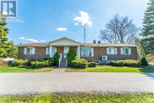 2430 CONCESSION 7 RD W, Hamilton