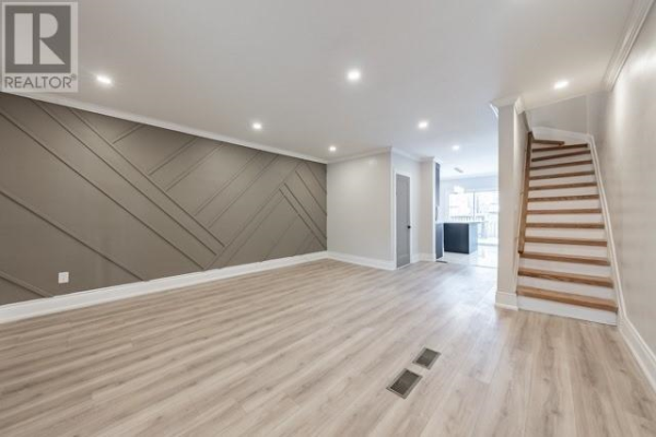 126 BELMONT AVE, Hamilton