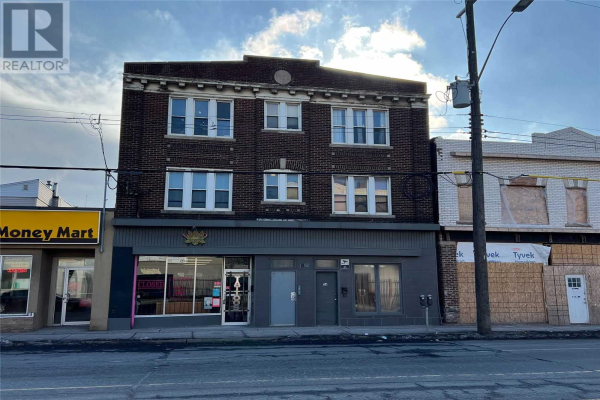 1052- 1054 BARTON ST E, Hamilton