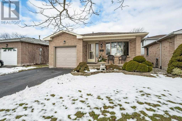 7 BROUGHTON AVE, Hamilton