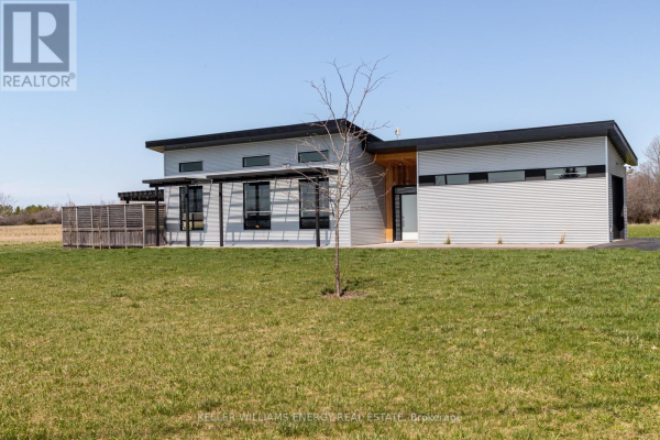 18744 LOYALIST PKWY, Prince Edward County
