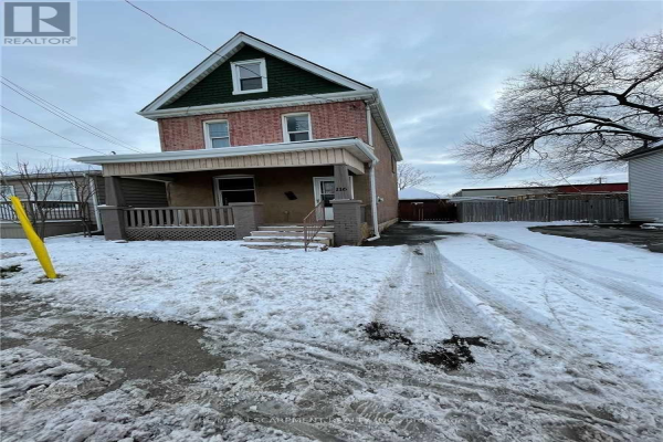 116 BEACH RD, Hamilton