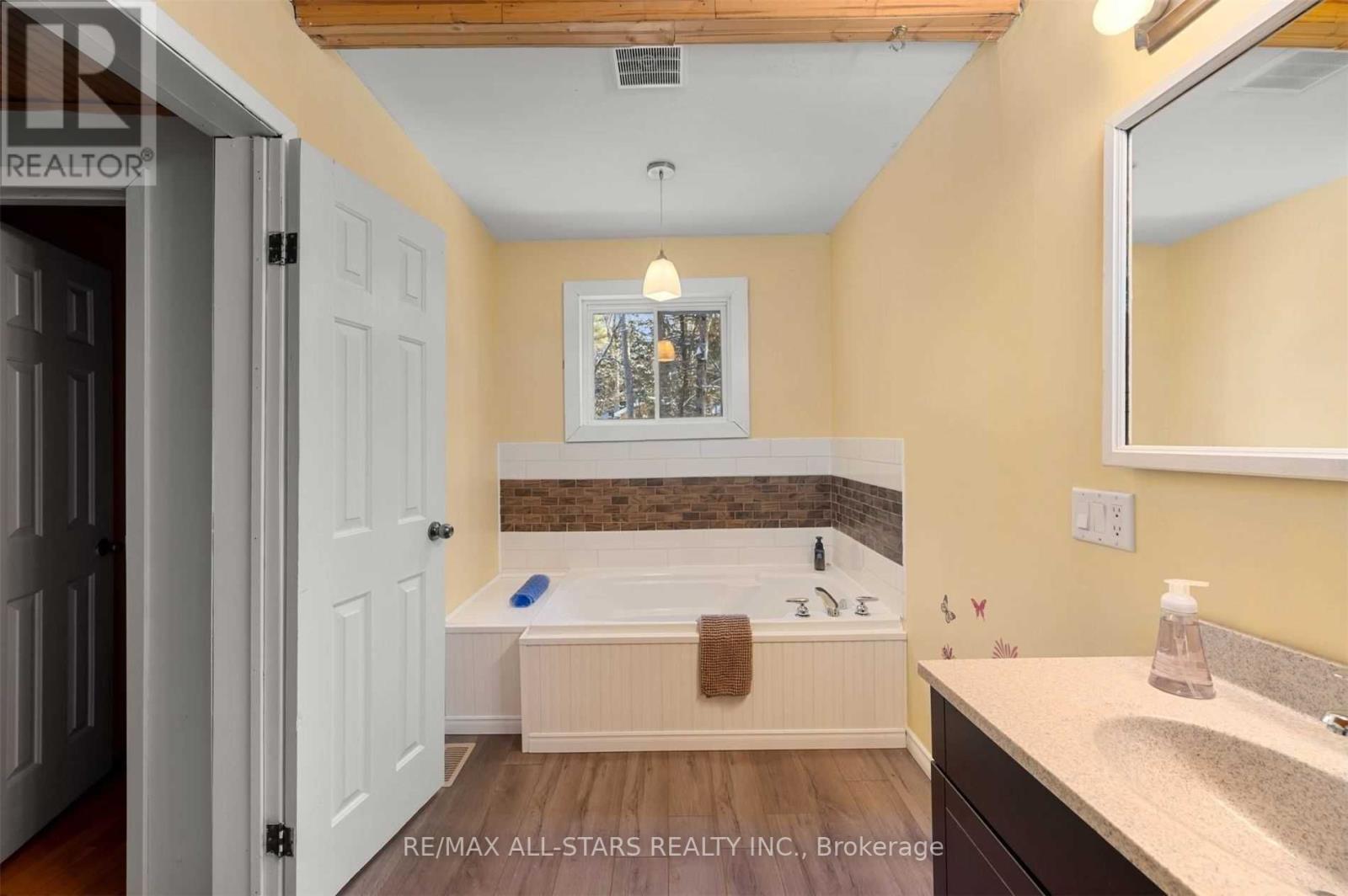 Listing X5909183 - Large Photo # 32