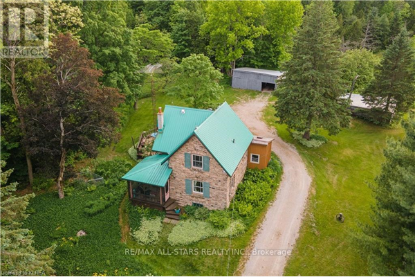 9717 HIGHWAY 118, Algonquin Highlands