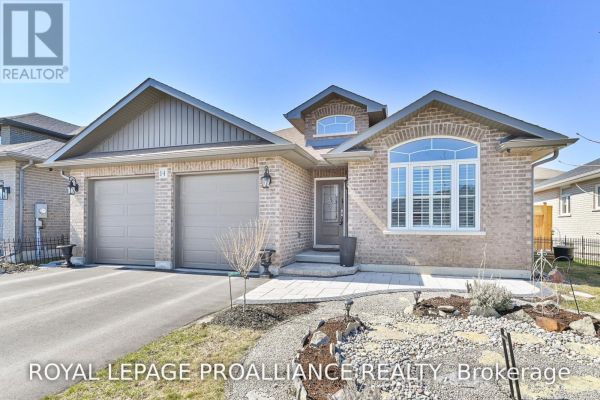 14 HUMMINGBIRD DR, Belleville