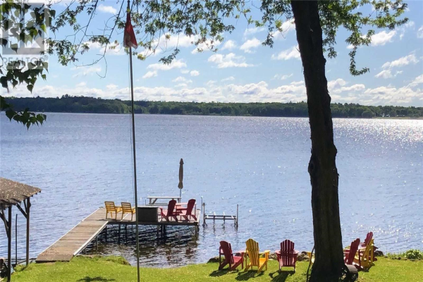 26 MANITOU LANE, Kawartha Lakes
