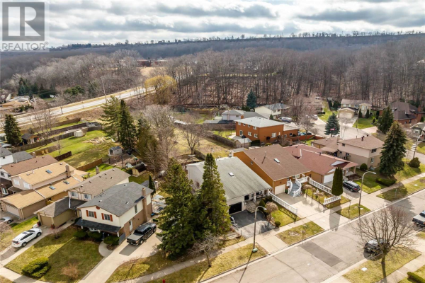 29 GLENASHTON DR, Hamilton