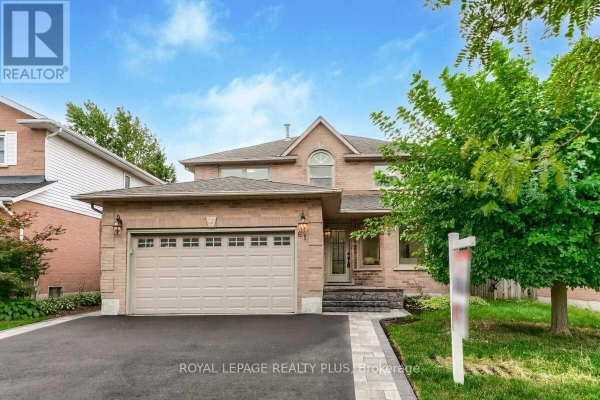 61 ISAAC BROCK DR, Hamilton