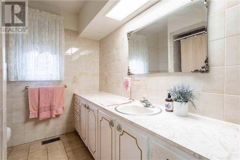 Listing X5927997 - Large Photo # 17