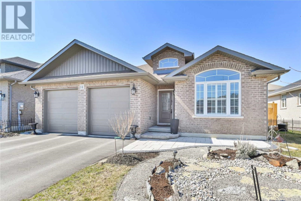 14 HUMMINGBIRD DR, Belleville