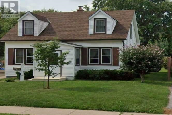 11 NELLES RD N, Grimsby
