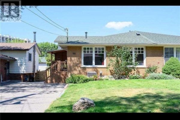 27 SHERRY LANE  DR, Hamilton