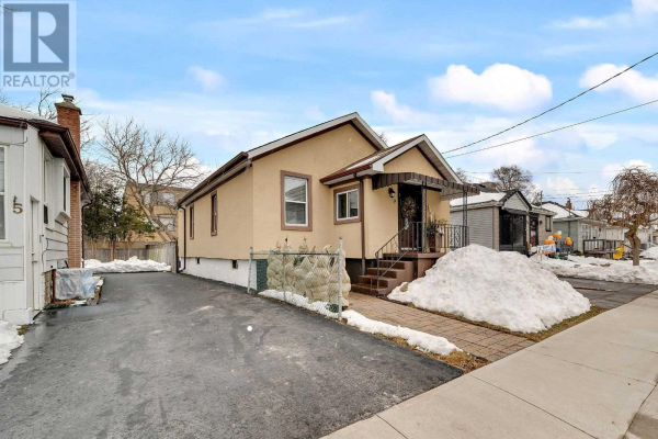 9 AUDREY ST, Hamilton