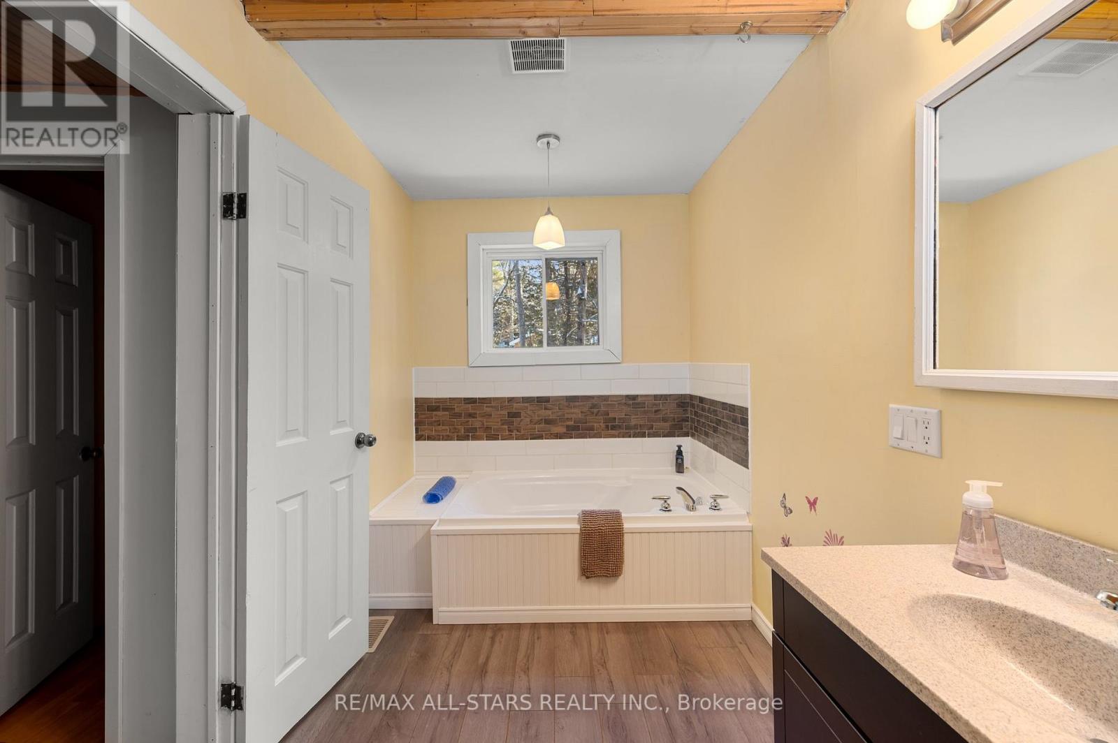 Listing X5956900 - Large Photo # 24
