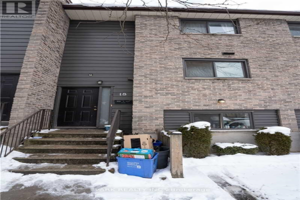 #18 -40 SUMMIT AVE, London