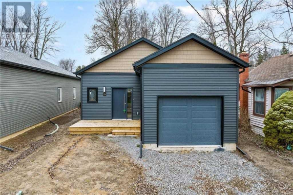 24 CAMBRIDGE RD E, Fort Erie