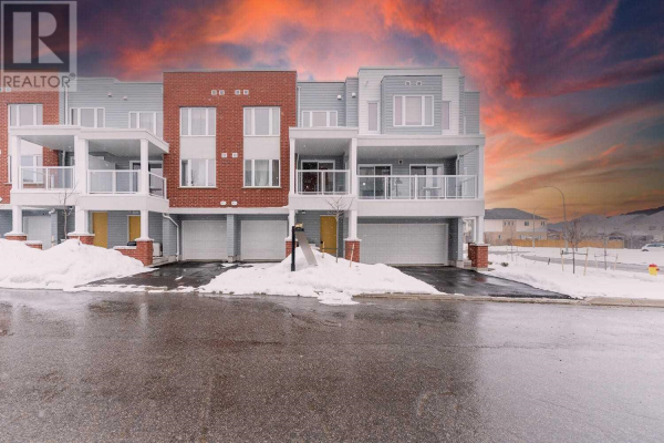 102 PROGRESS CRES, Kitchener