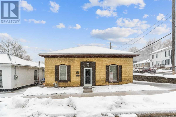 16 MAIN ST, Brantford