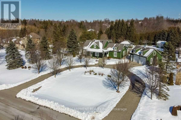 27 WENEIL DR, Hamilton