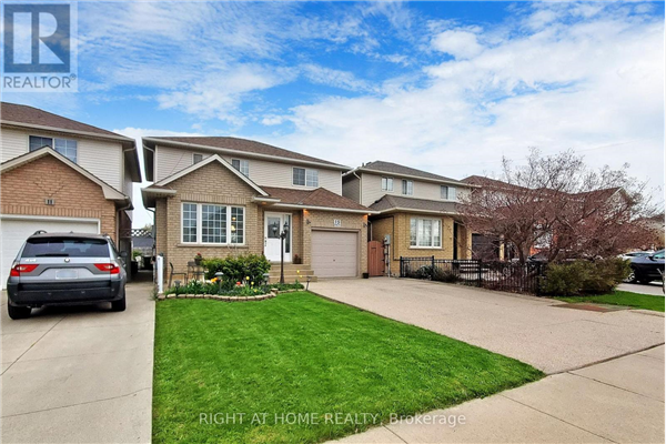 15 DALIA AVE, Hamilton