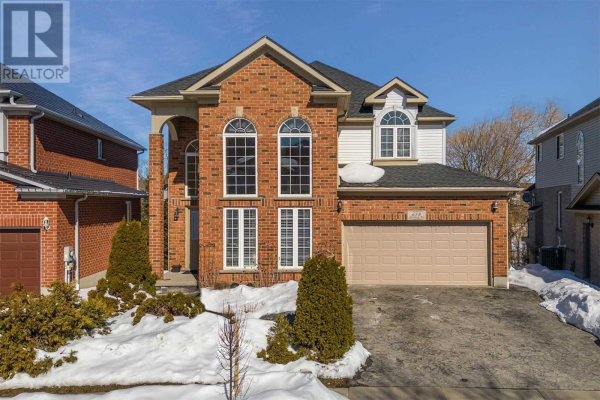 658 SALZBURG DR, Waterloo