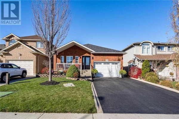 275 LOCHEED DR, Hamilton