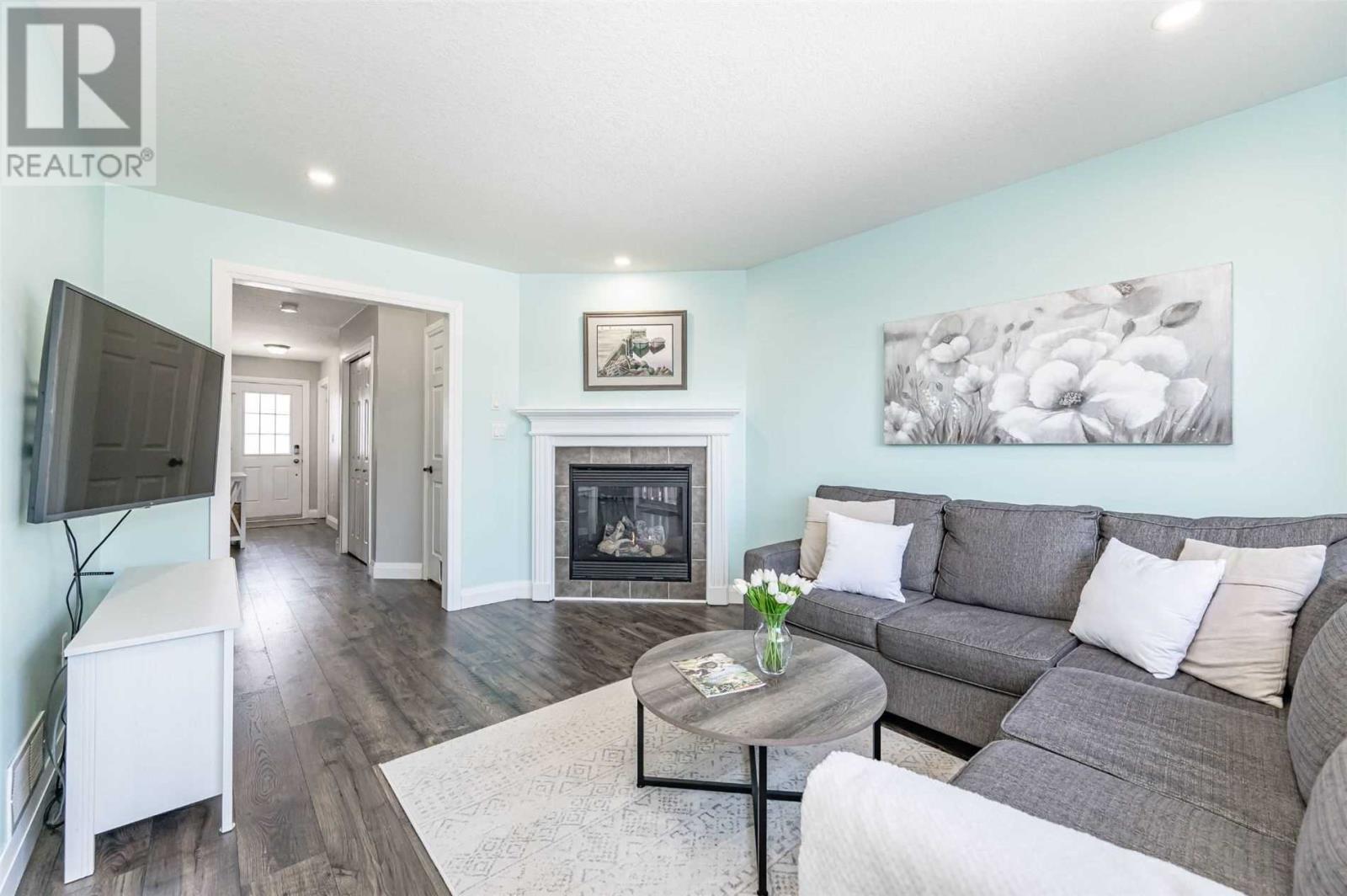 Listing X5973195 - Large Photo # 3