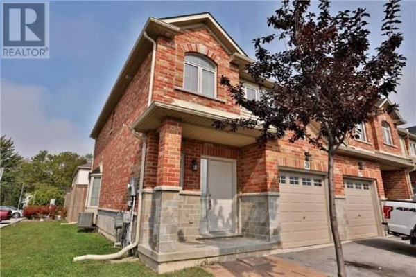 25 REDCEDAR CRES, Hamilton