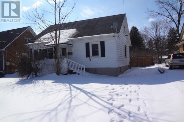 183 PLEASANT AVE, Kitchener