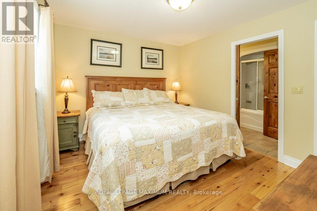 #126-7 -1052 RAT BAY RD, #126-7