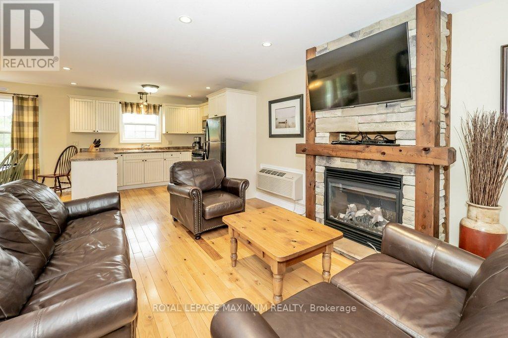 #126-7 -1052 RAT BAY RD, #126-7