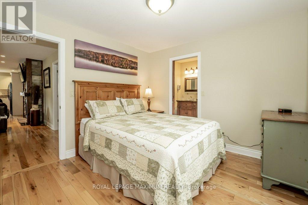 #126-7 -1052 RAT BAY RD, #126-7