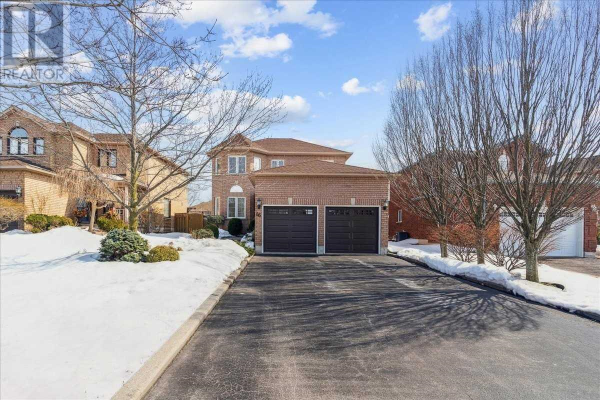 16 FENWICK PL, Hamilton