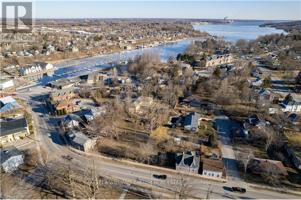 31,37 UNION ST, Prince Edward County