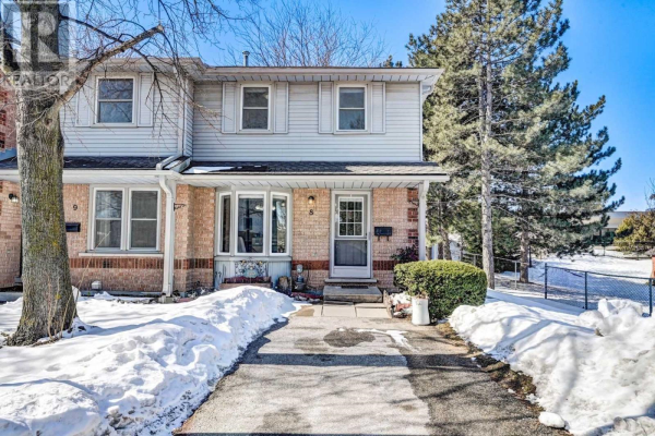 #8 -180 MARKSAM  RD, Guelph