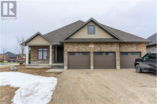 10 CARRIAGE CROSSING, Mapleton