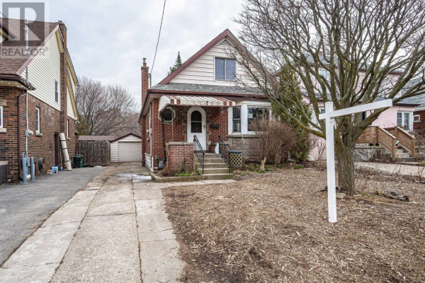 181 BALSAM AVE S, Hamilton