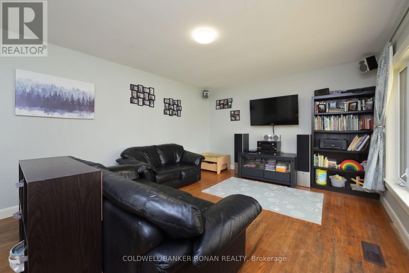 Listing X6000508 - Large Photo # 10