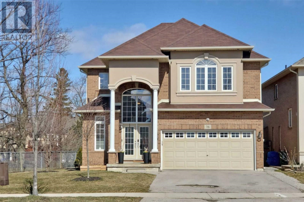 76 CHAMBERS DR, Hamilton