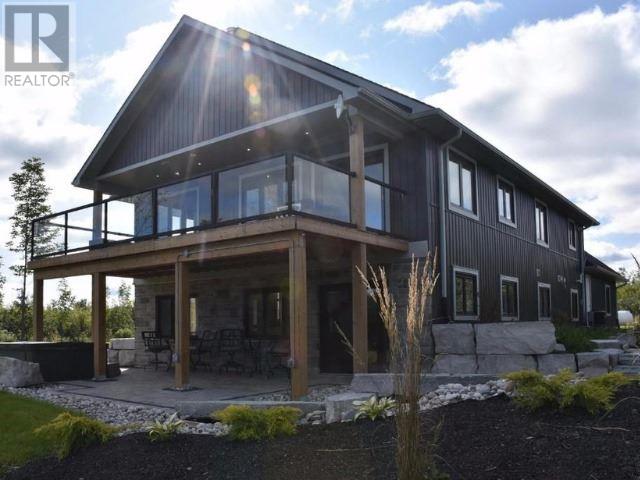 201 ST VINCENT CRES