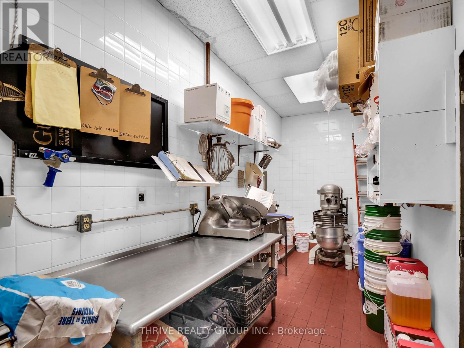 109 KING ST