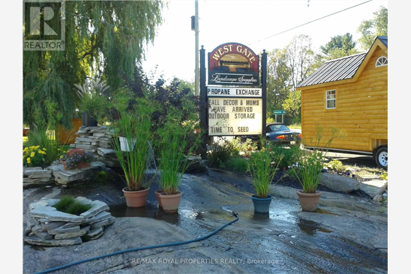 995 KING ST W, Gananoque
