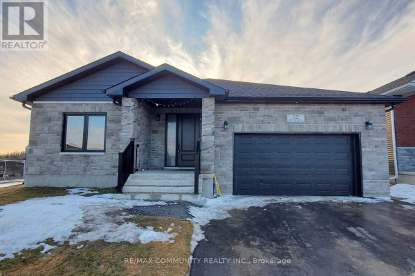 52 POTTER DR, Loyalist